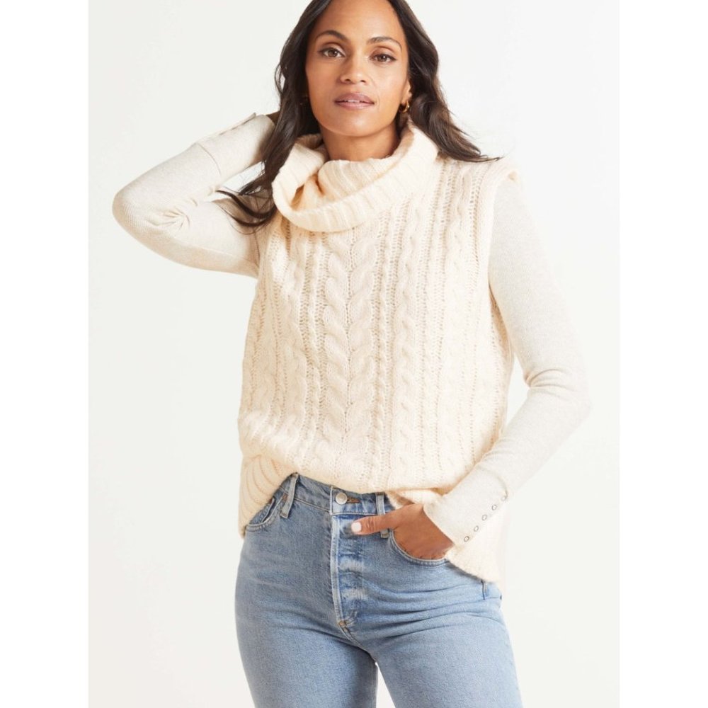 NWT 525 AMERICA Cable Vest Pullover IN COLOR CHALK LARGE